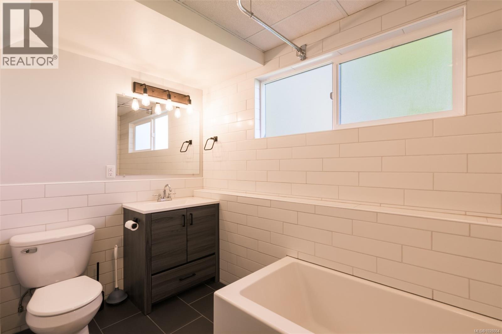 2546 Haddington Cres, Port McNeill