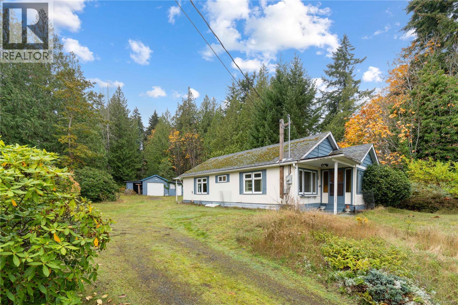6850 Island Hwy W - 2
