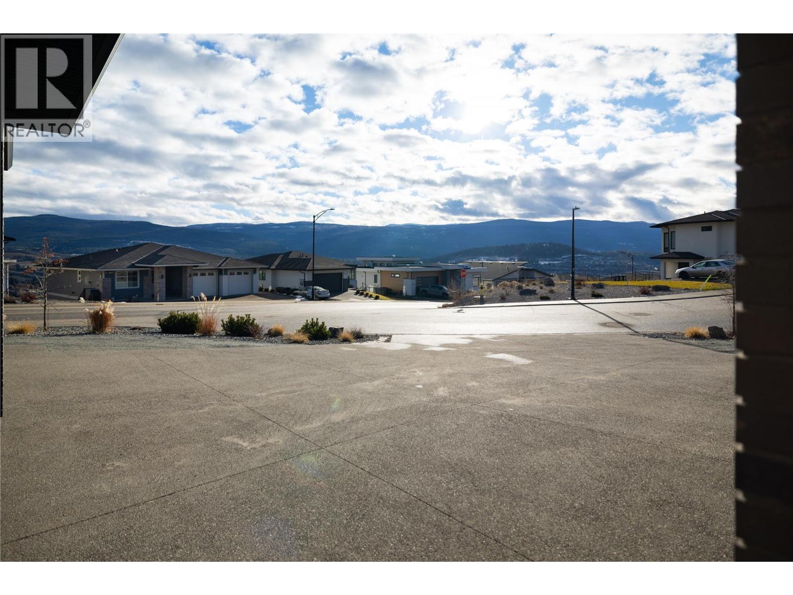  1270 Mine Hill Drive, Kelowna