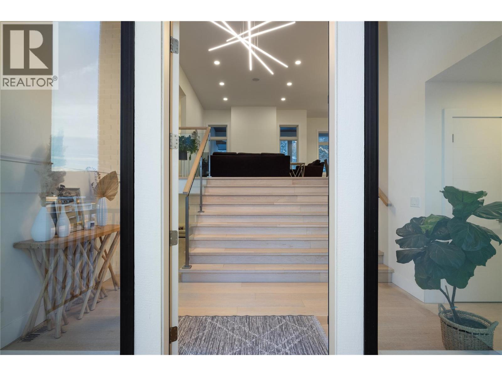  1270 Mine Hill Drive, Kelowna