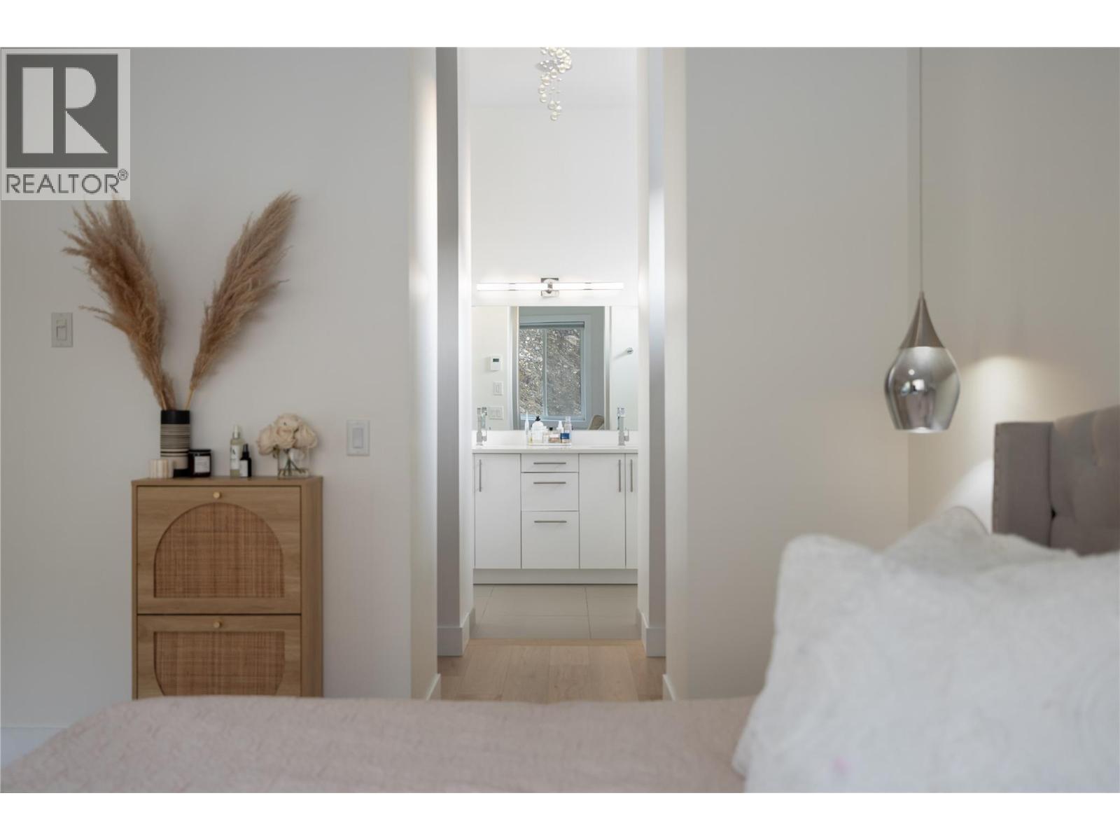  1270 Mine Hill Drive, Kelowna