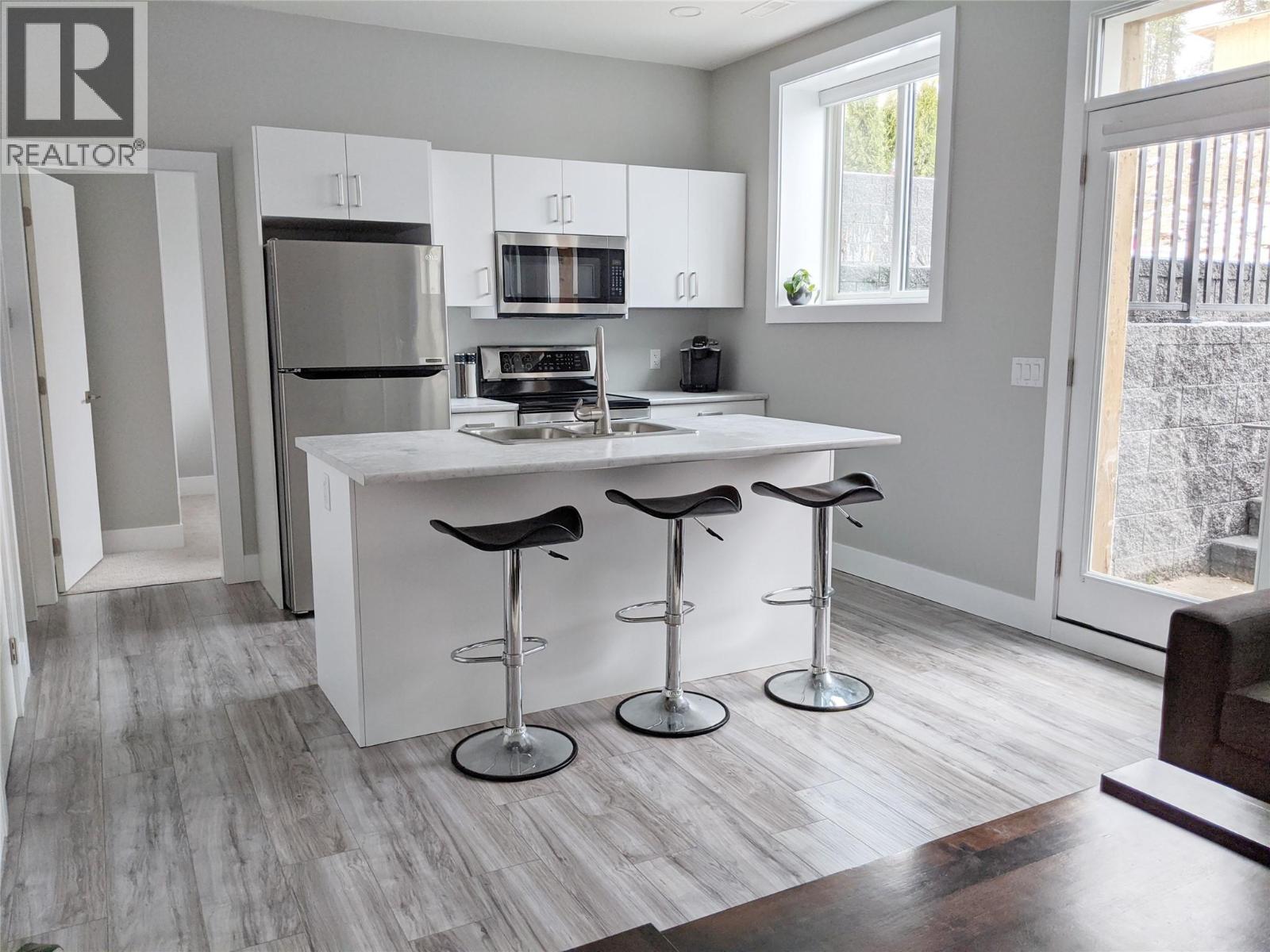  1270 Mine Hill Drive, Kelowna