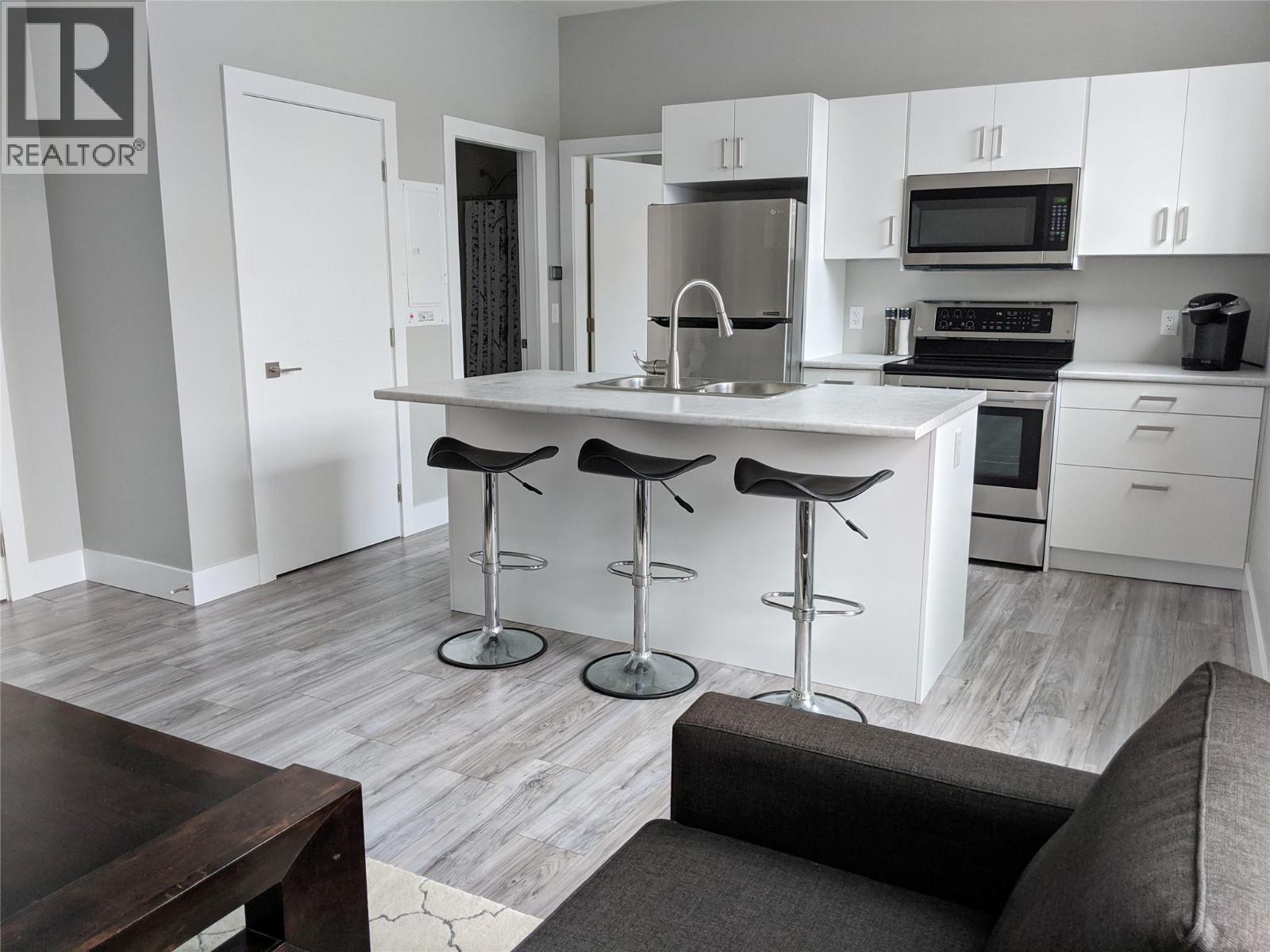  1270 Mine Hill Drive, Kelowna