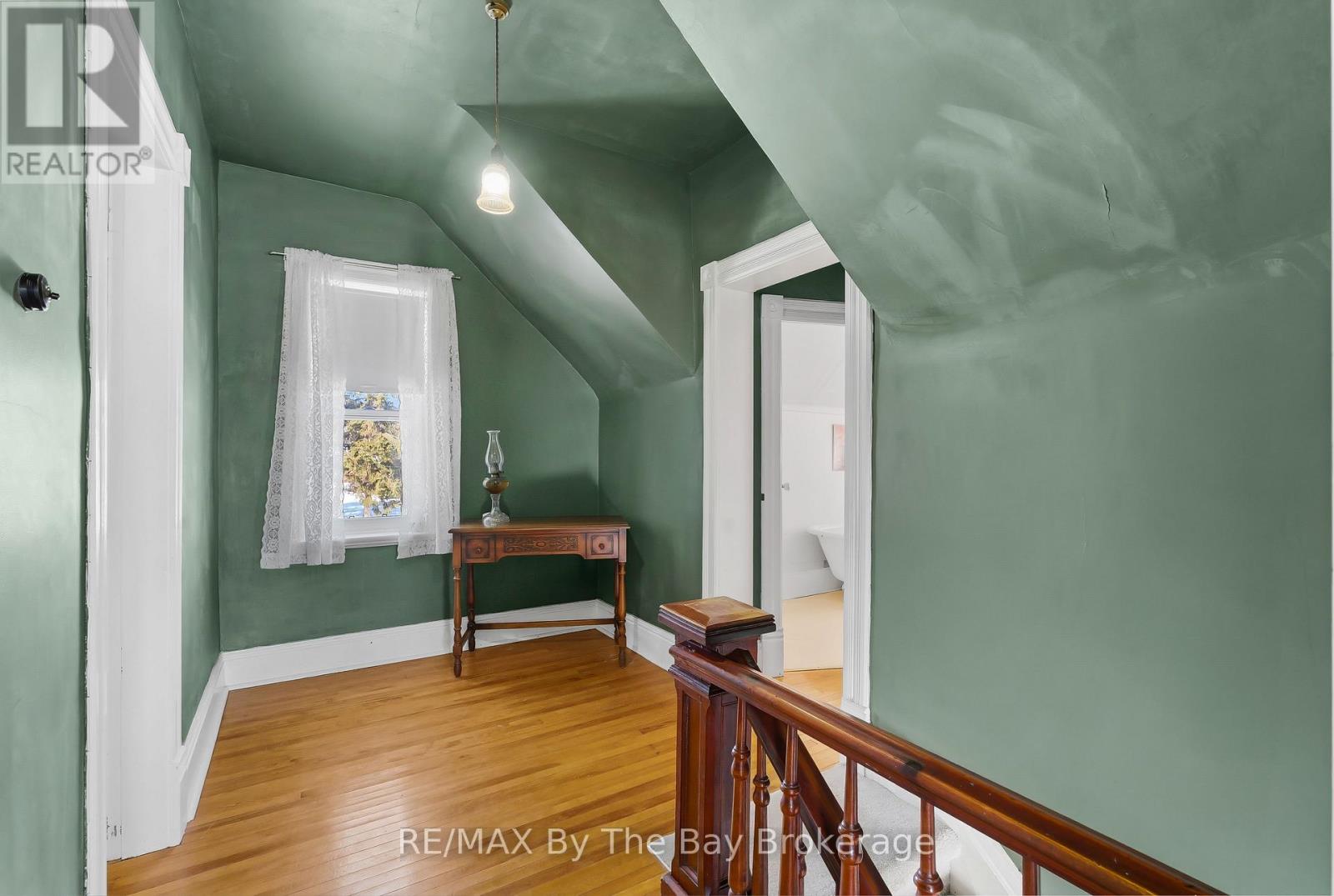 10 WELLINGTON STREET E - 23