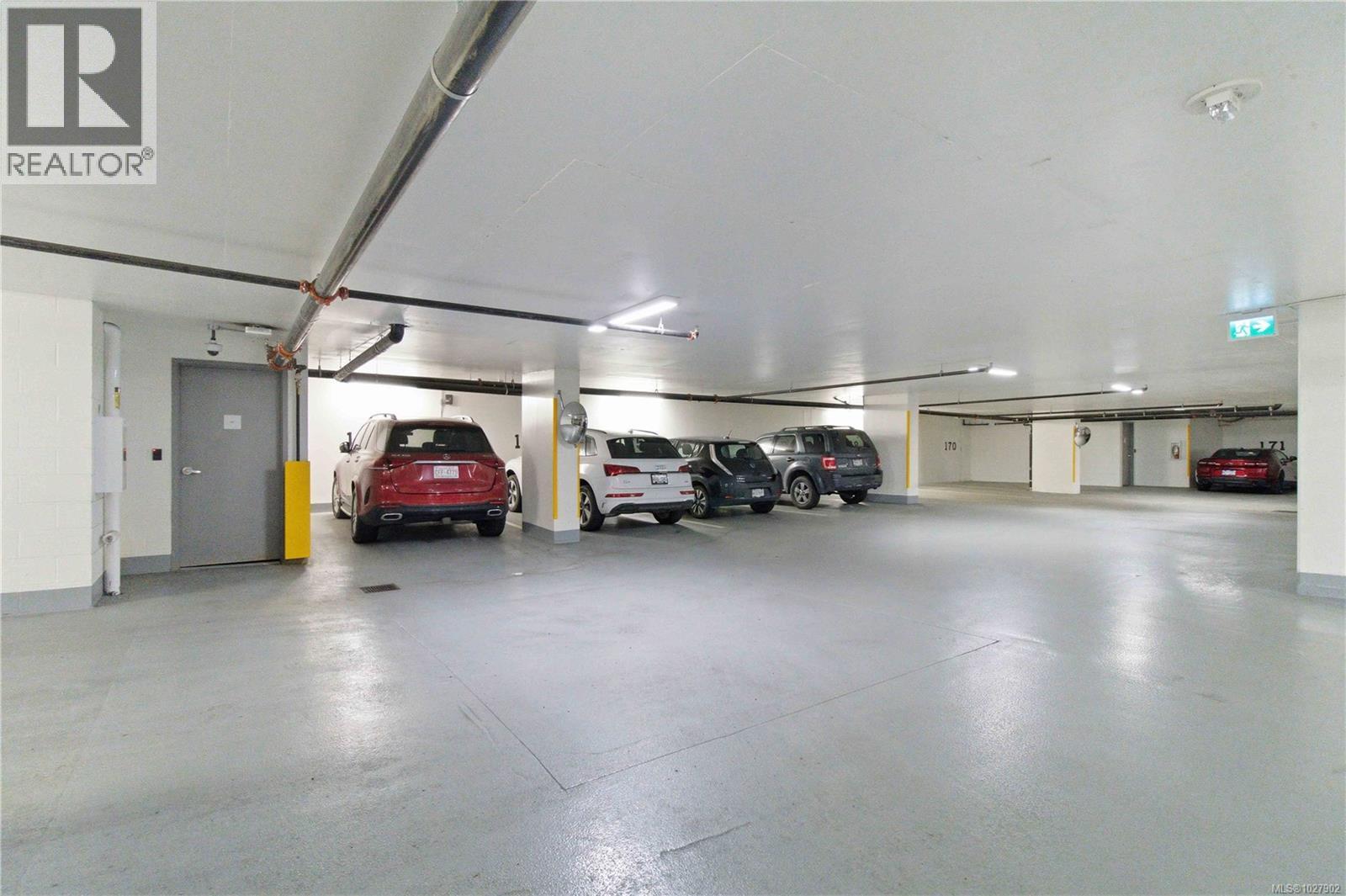 1001 848 Yates Street, Victoria