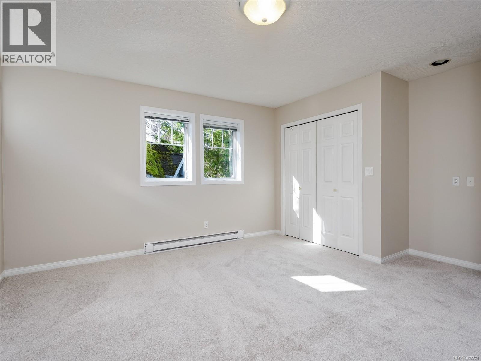 9524 Greenglade Rd, Sidney