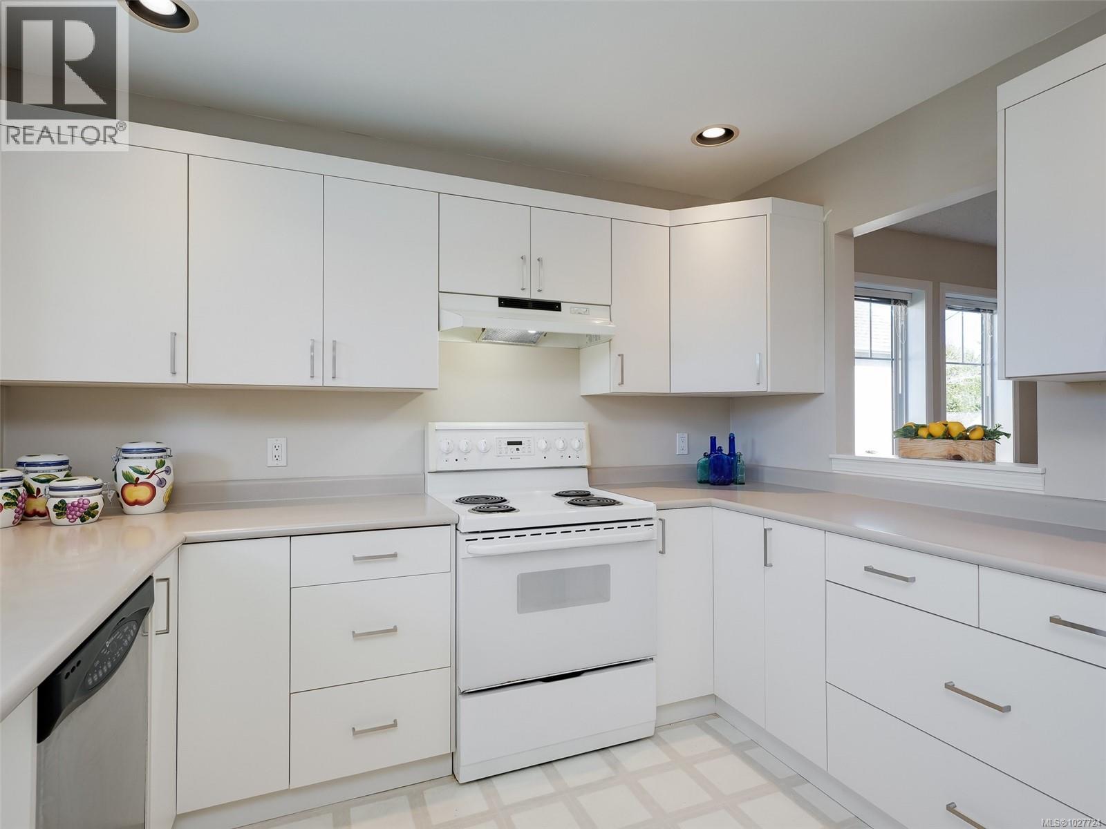 9524 Greenglade Rd, Sidney