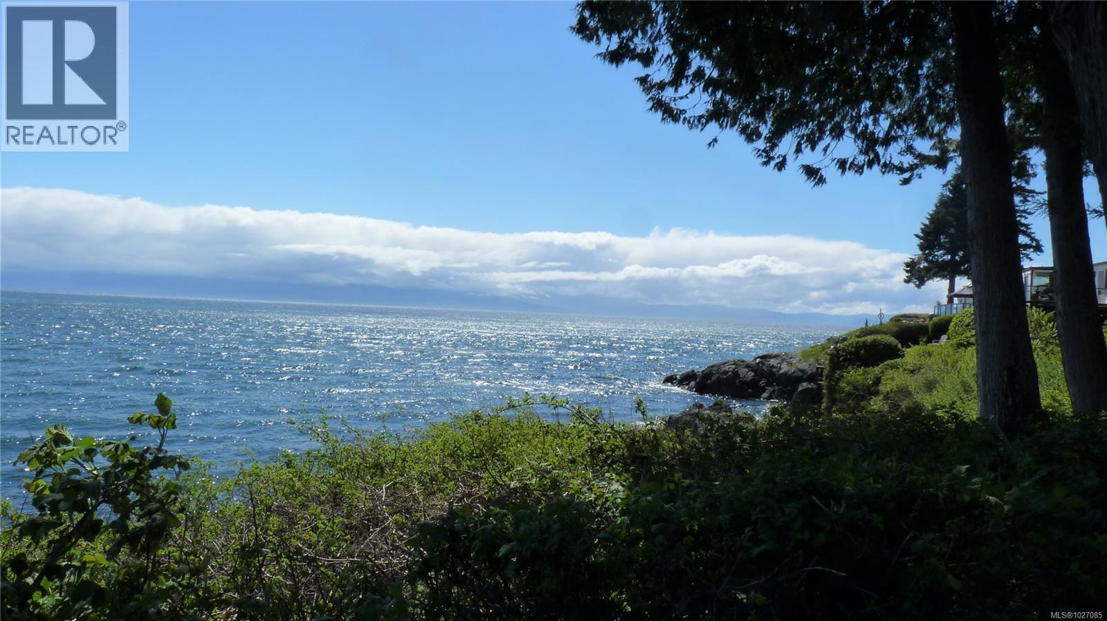 #9 8177 WEST COAST RD - 28