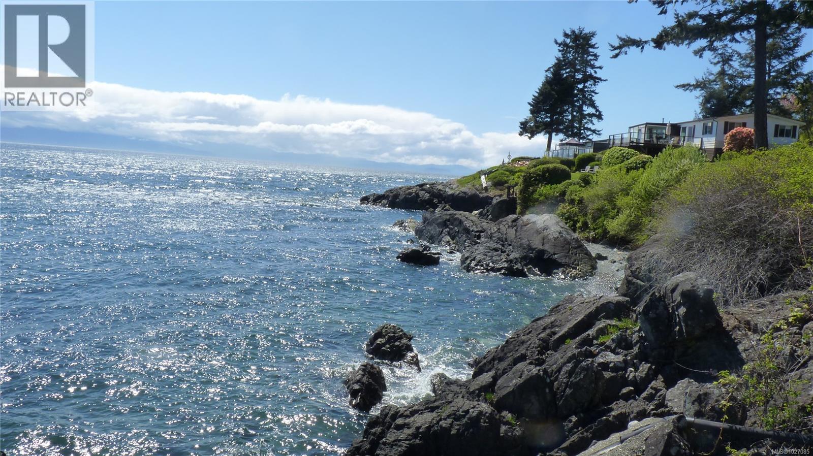 #9 8177 WEST COAST RD - 30