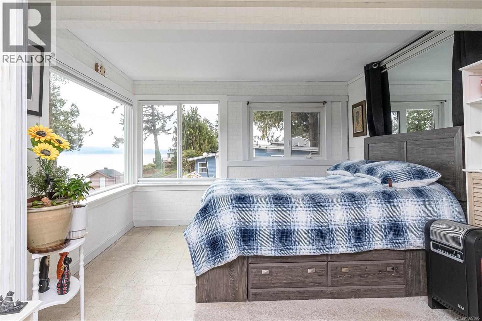 #9 8177 WEST COAST RD - 6