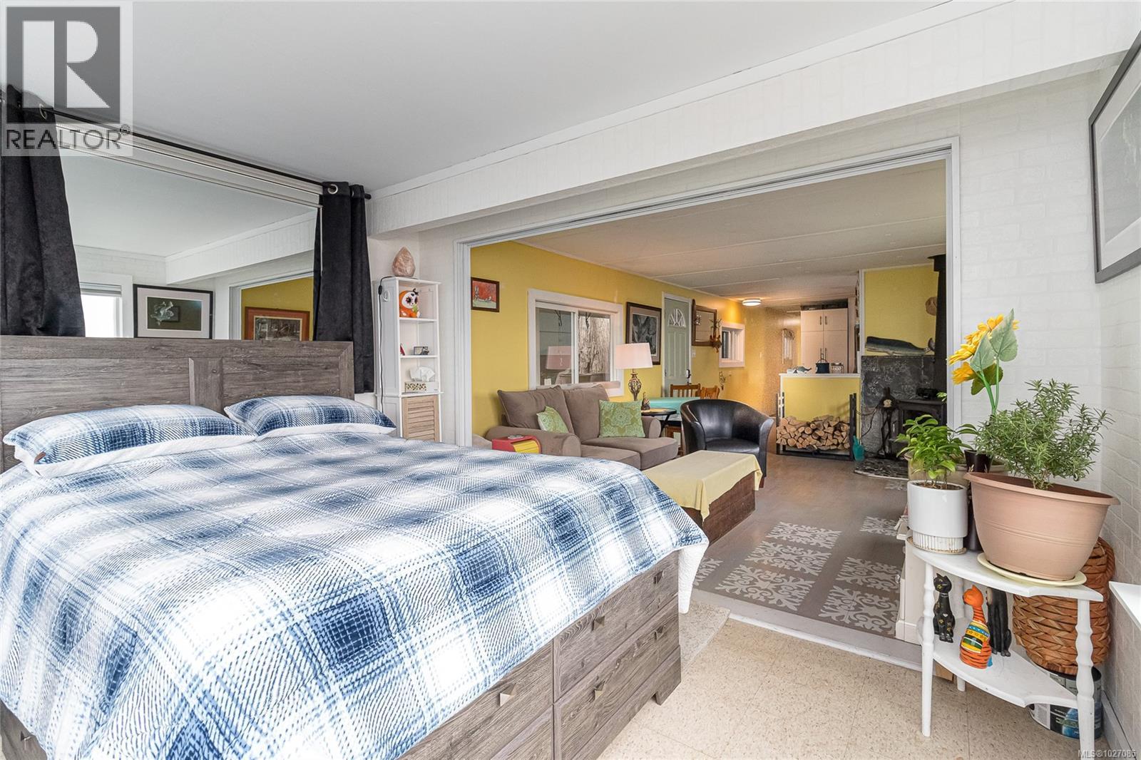 #9 8177 WEST COAST RD - 8