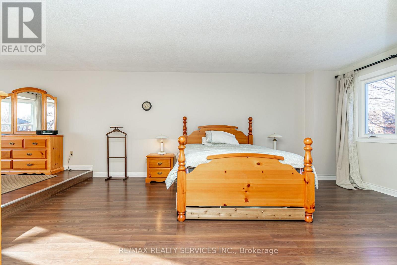 Single Family House for Sale in  LAIDLAW AVENUE Brampton (Westgate) 