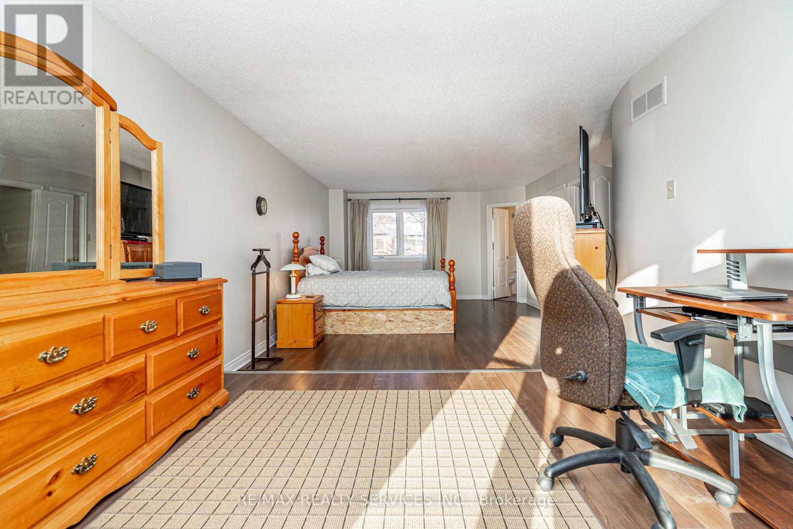 Single Family House for Sale in  LAIDLAW AVENUE Brampton (Westgate) 