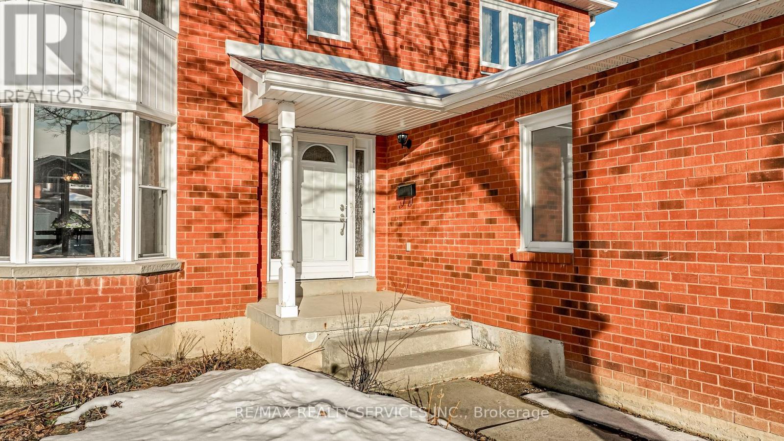 Single Family House for Sale in  LAIDLAW AVENUE Brampton (Westgate) 