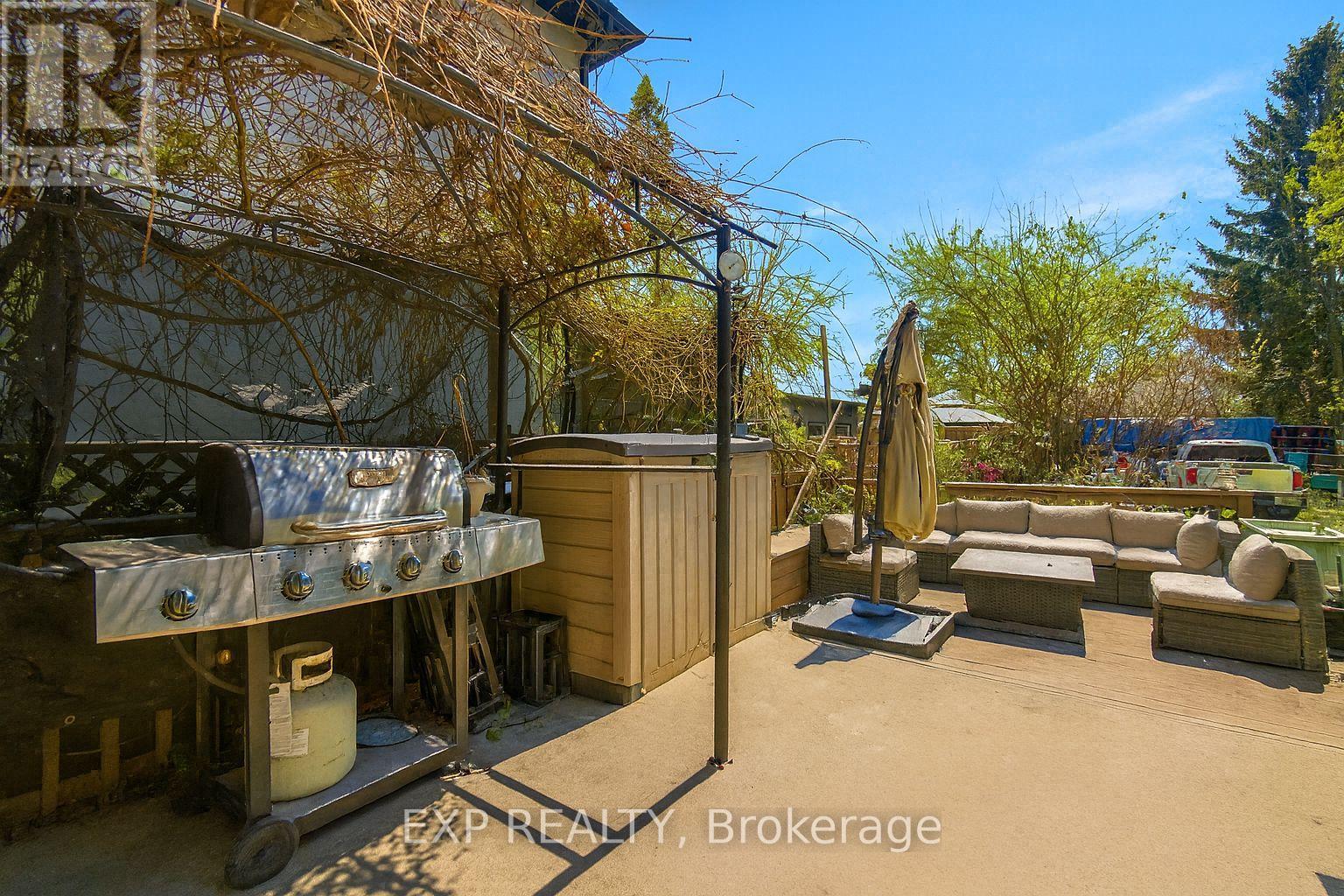 1331 ST. JAMES AVENUE - 47