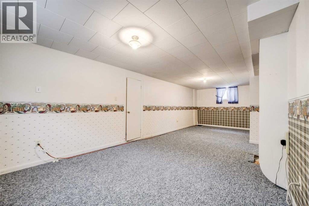 Single Family House Bungalow for Sale in   Street S Glendale Lethbridge 