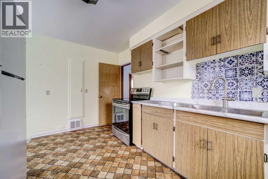 Single Family House Bungalow for Sale in   Street S Glendale Lethbridge 