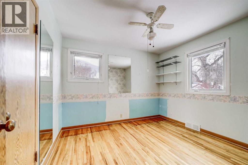 Single Family House Bungalow for Sale in   Street S Glendale Lethbridge 