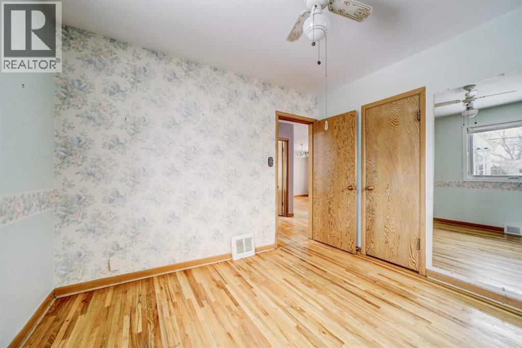 Single Family House Bungalow for Sale in   Street S Glendale Lethbridge 