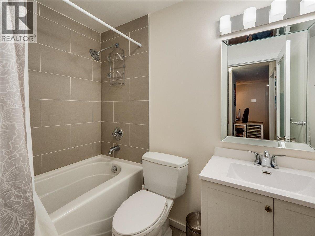 1611 Nickleplate Road Unit# 404, Rossland