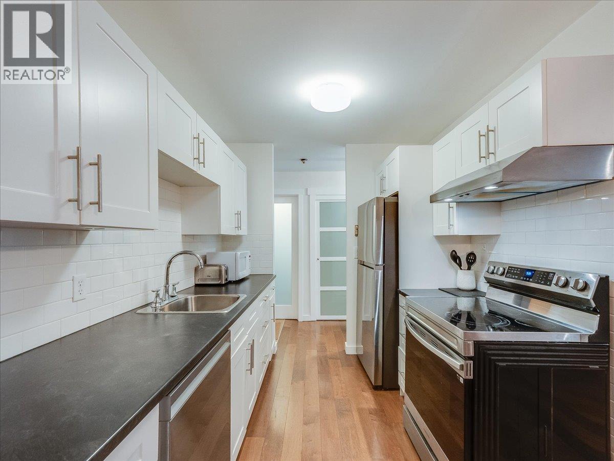 1611 Nickleplate Road Unit# 404, Rossland