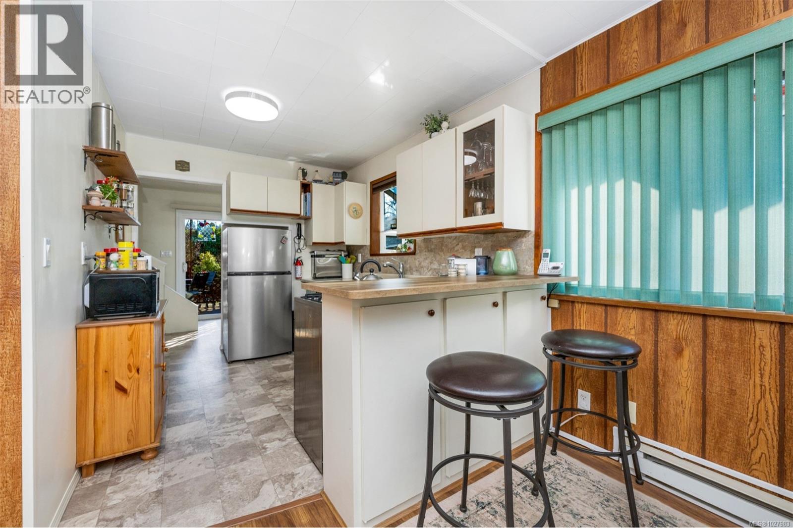 1554 CHAPLIN ST - 17