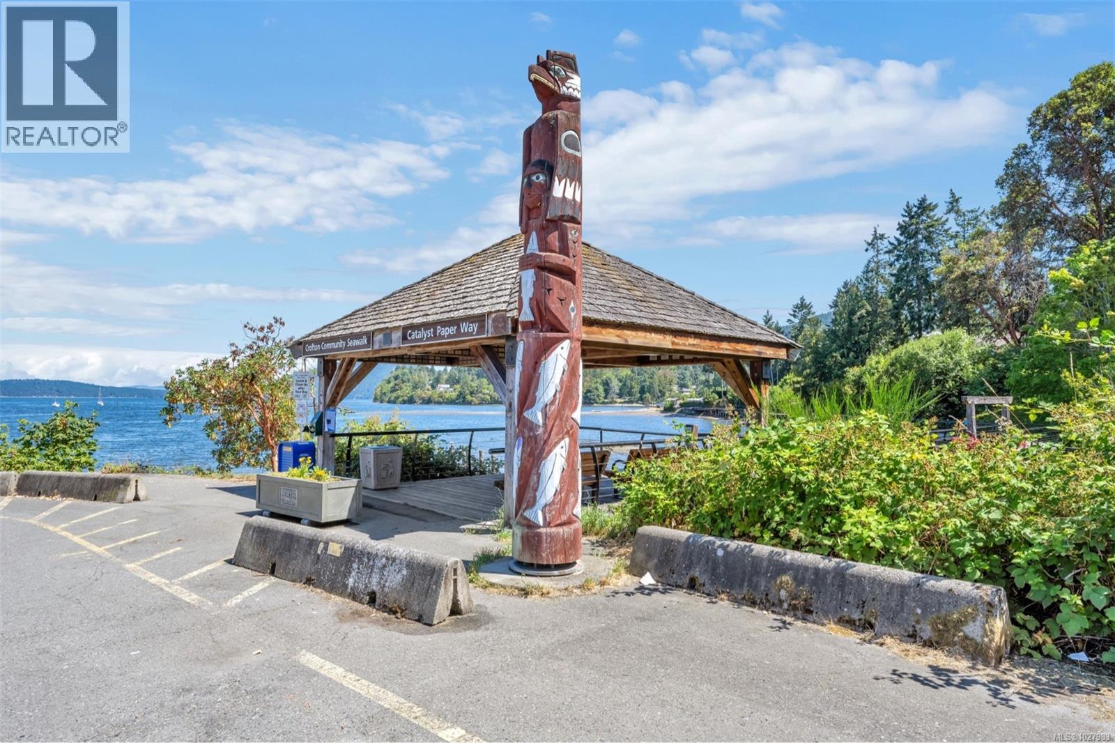 1554 CHAPLIN ST - 36