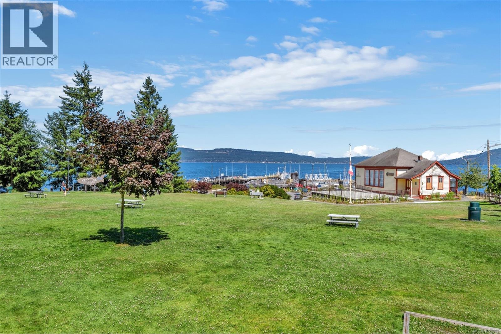 1554 CHAPLIN ST - 39