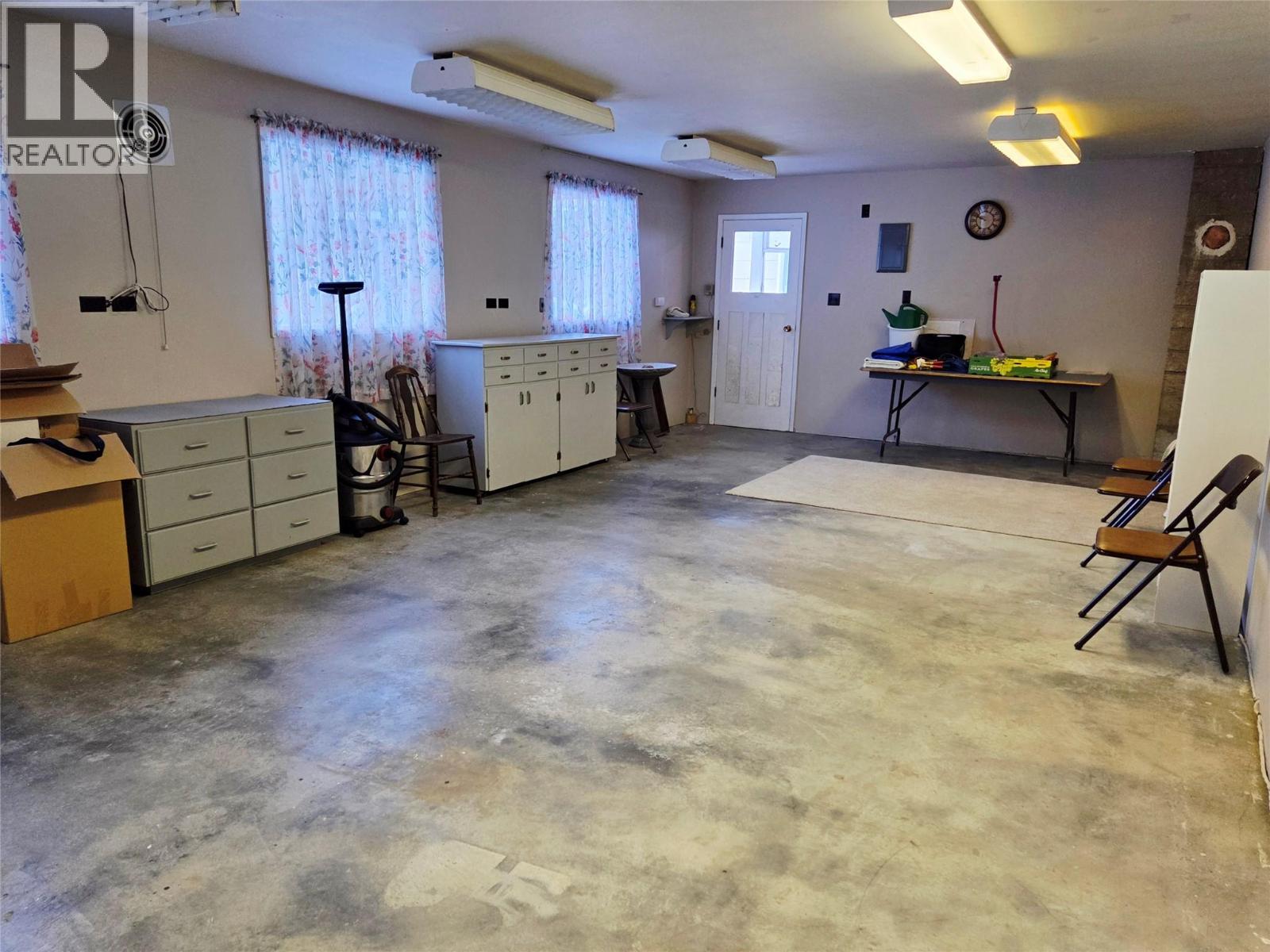 866 ROTARY DRIVE - 32