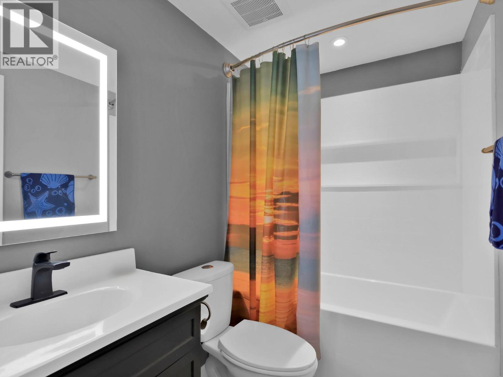 33 3381 Village Green Way, Westbank