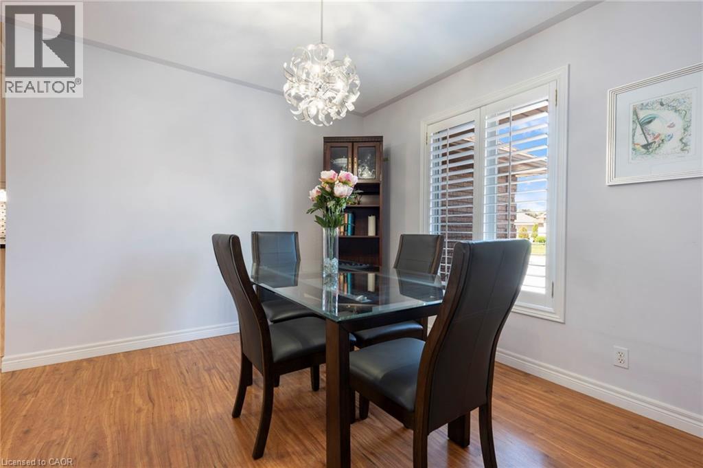 1 RAVINE COURT - 7