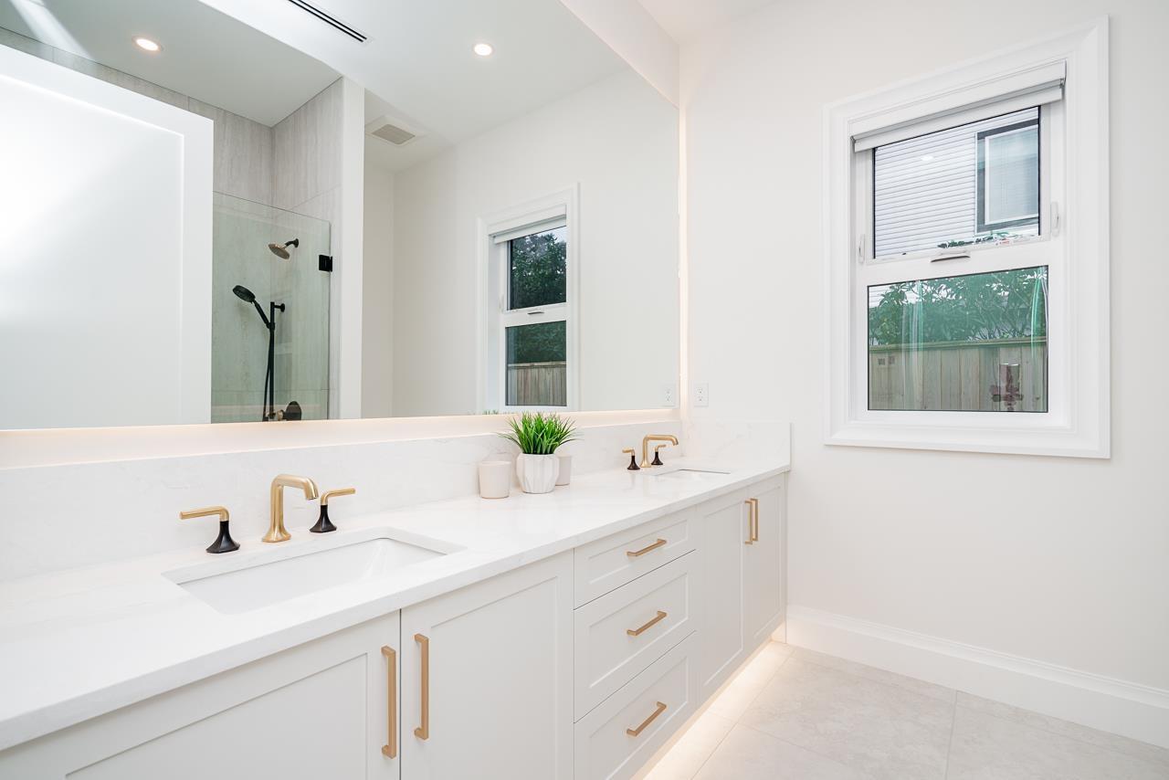 8888 HADDEN STREET, Langley