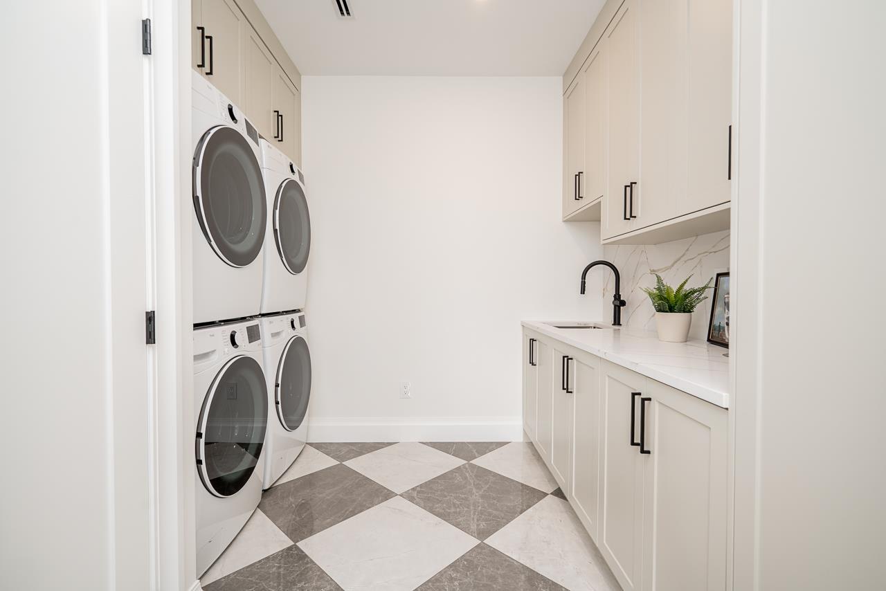 8888 HADDEN STREET, Langley