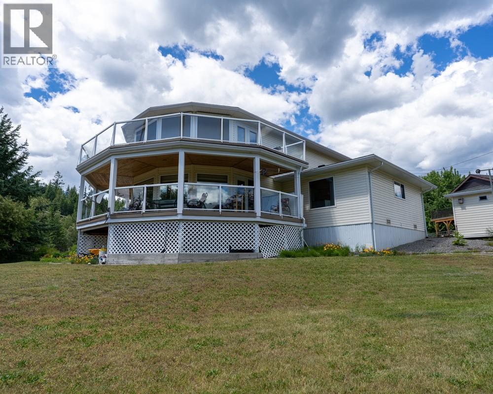 720 2ND Street, Kaslo