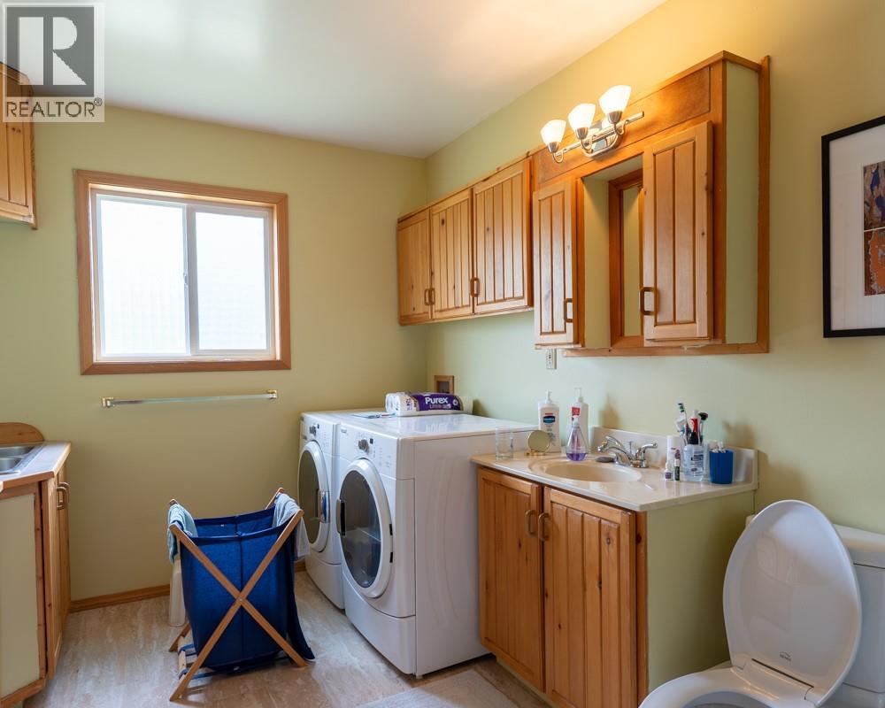 720 2ND Street, Kaslo