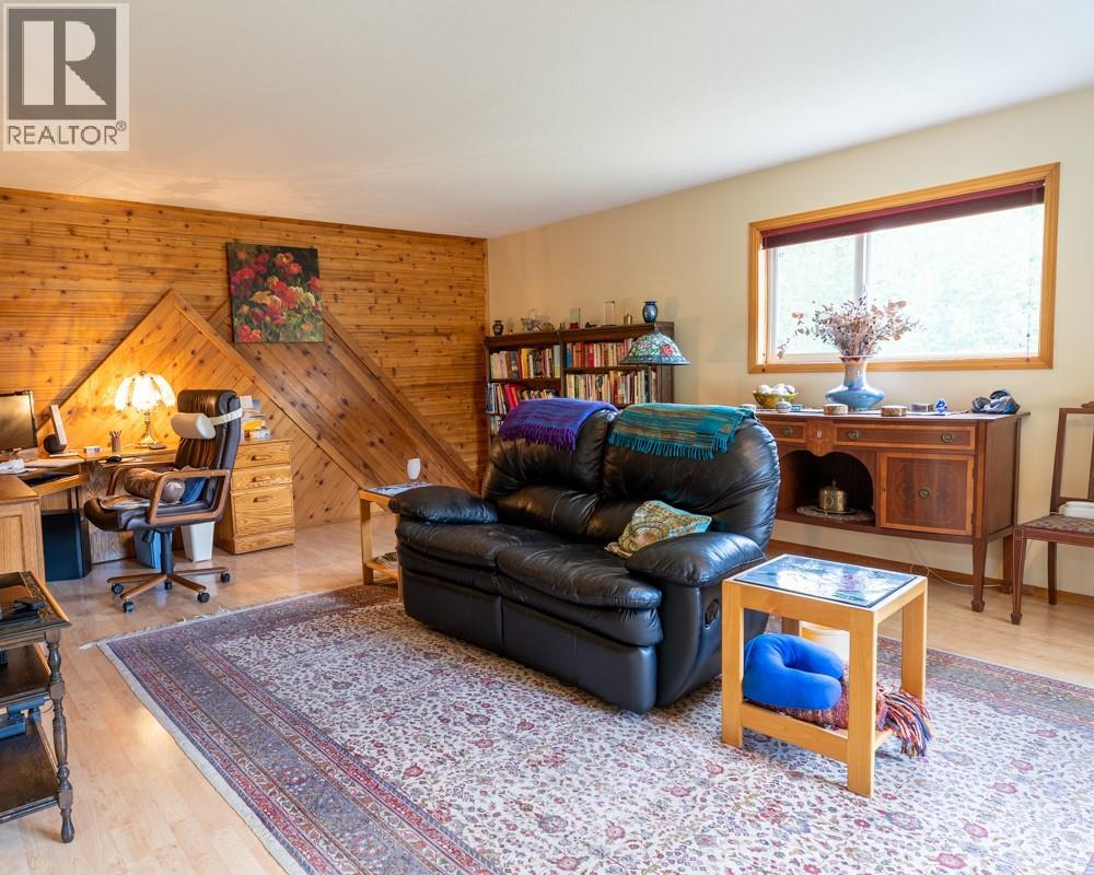 720 2ND Street, Kaslo