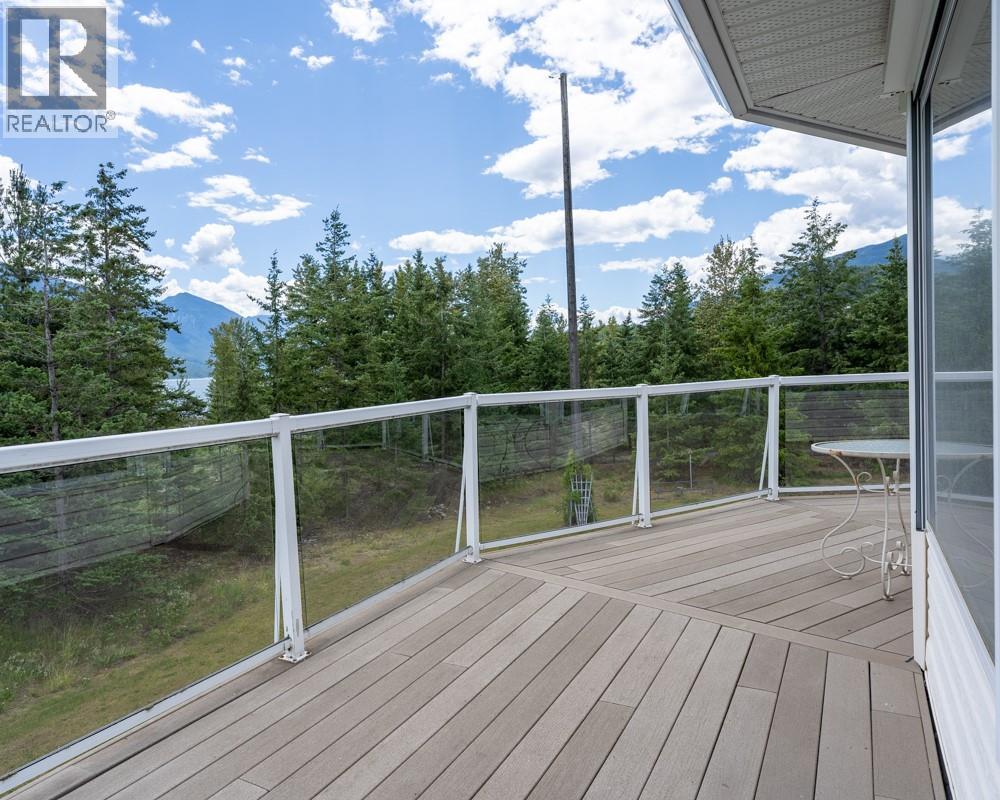 720 2ND Street, Kaslo