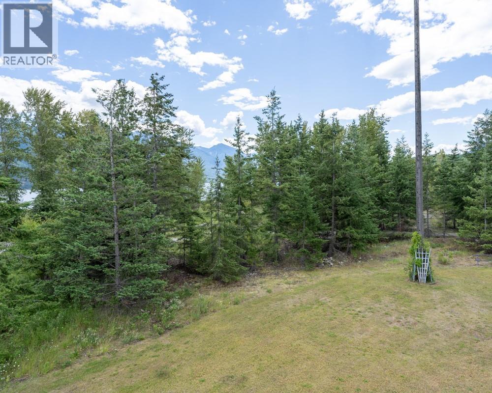 720 2ND Street, Kaslo