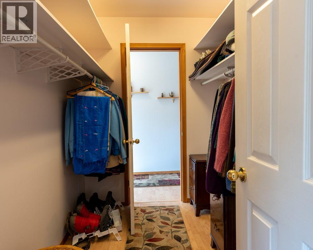 720 2ND Street, Kaslo