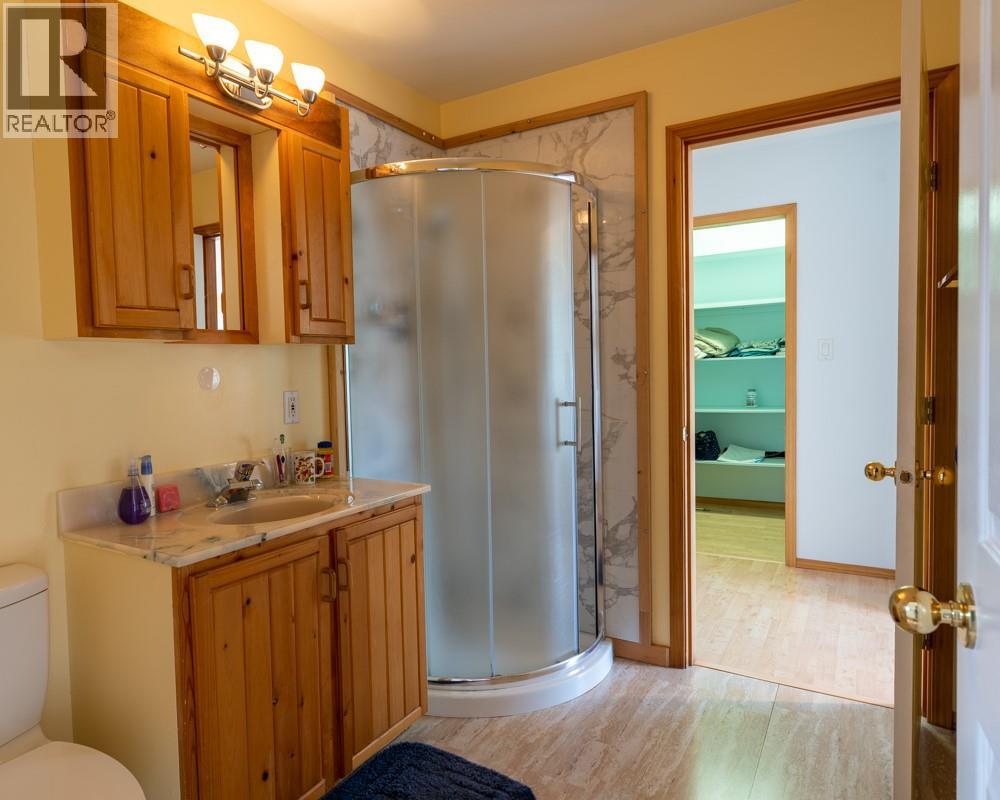 720 2ND Street, Kaslo