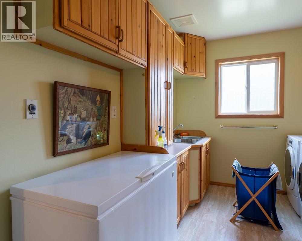 720 2ND Street, Kaslo