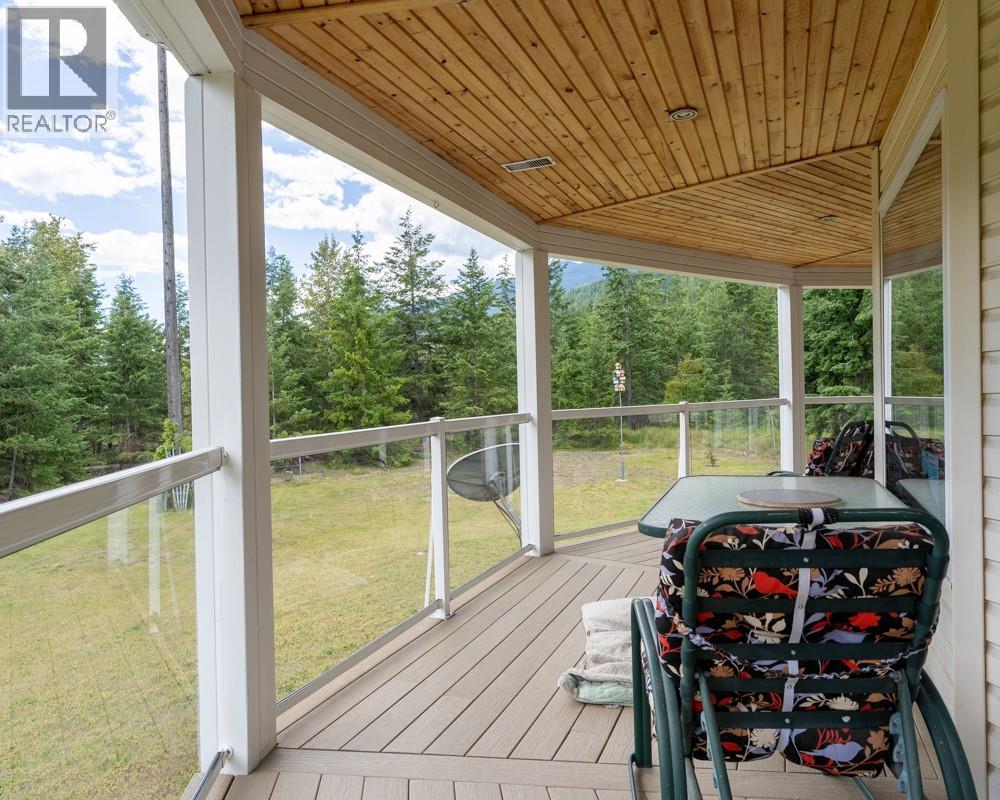 720 2ND Street, Kaslo