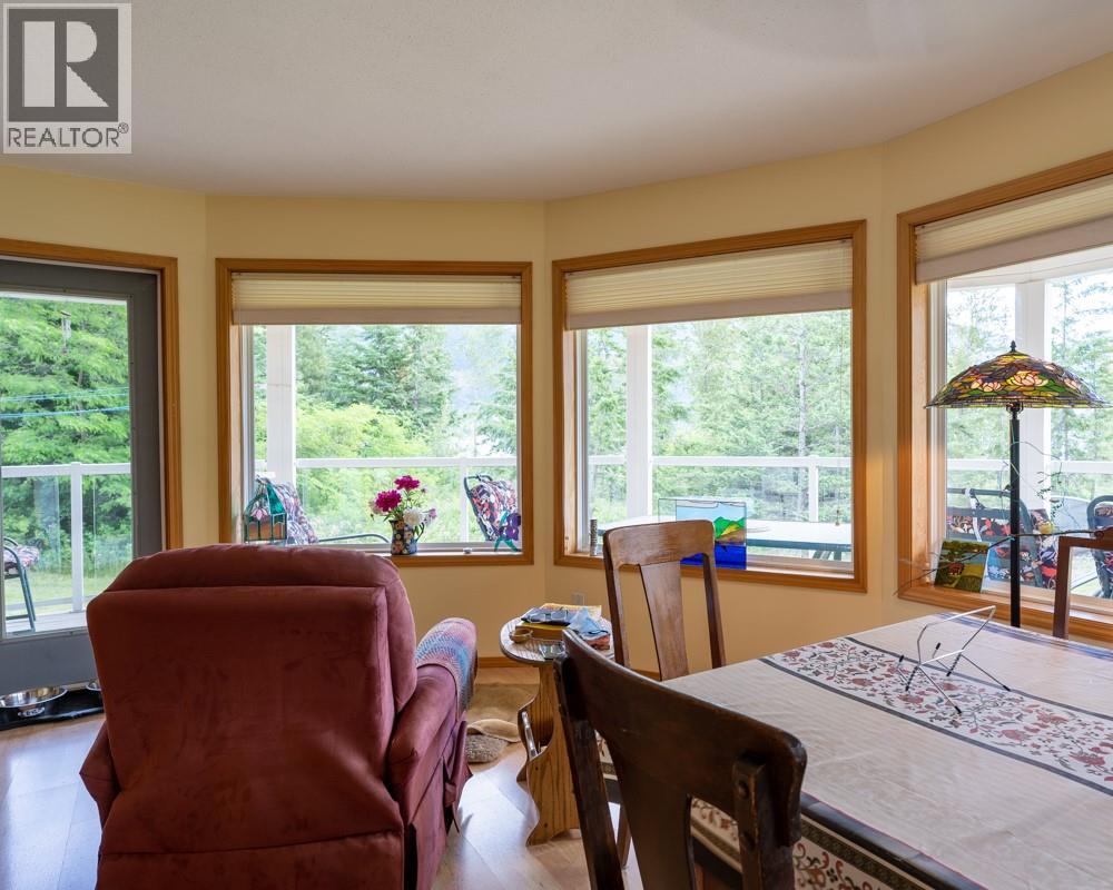 720 2ND Street, Kaslo