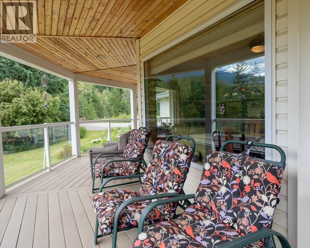 720 2ND Street, Kaslo