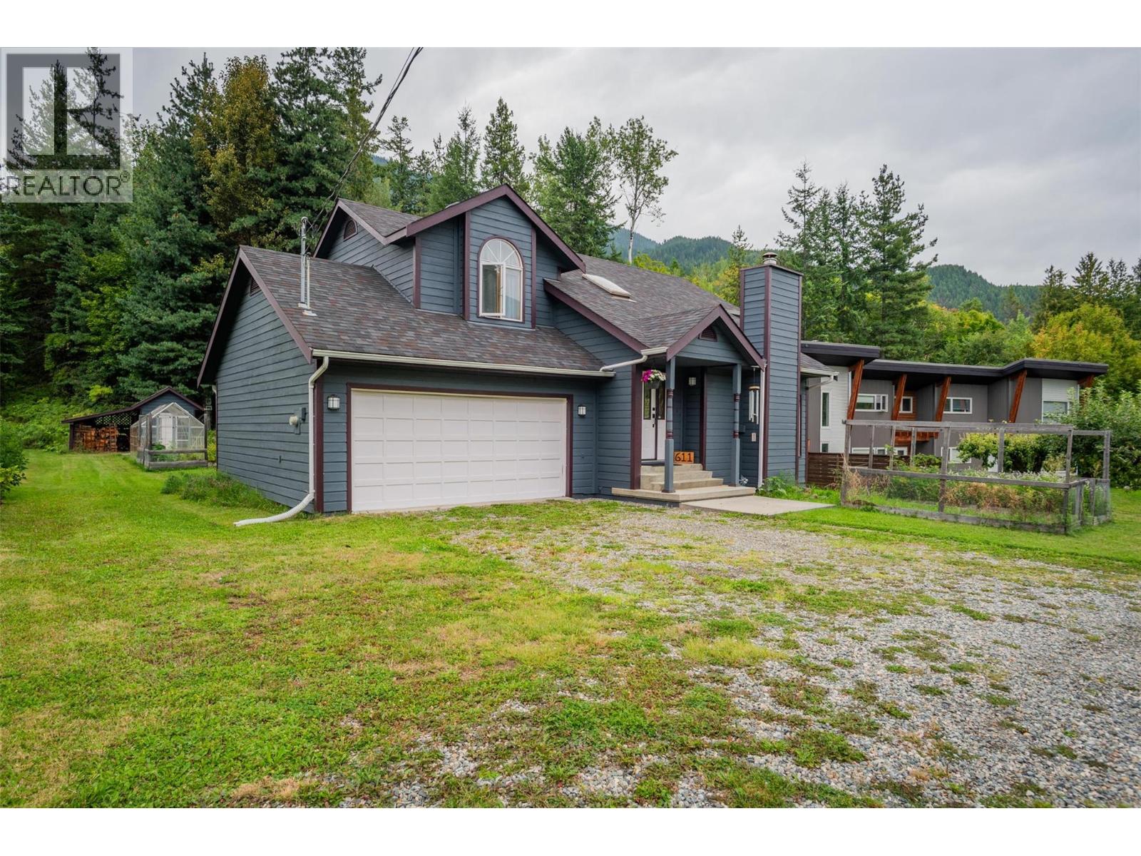 611 7th Street, Kaslo