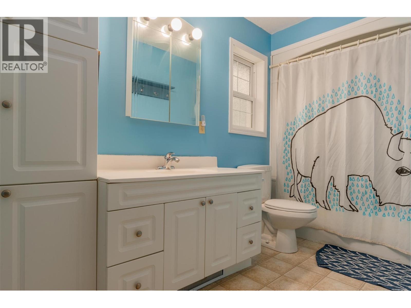 611 7th Street, Kaslo