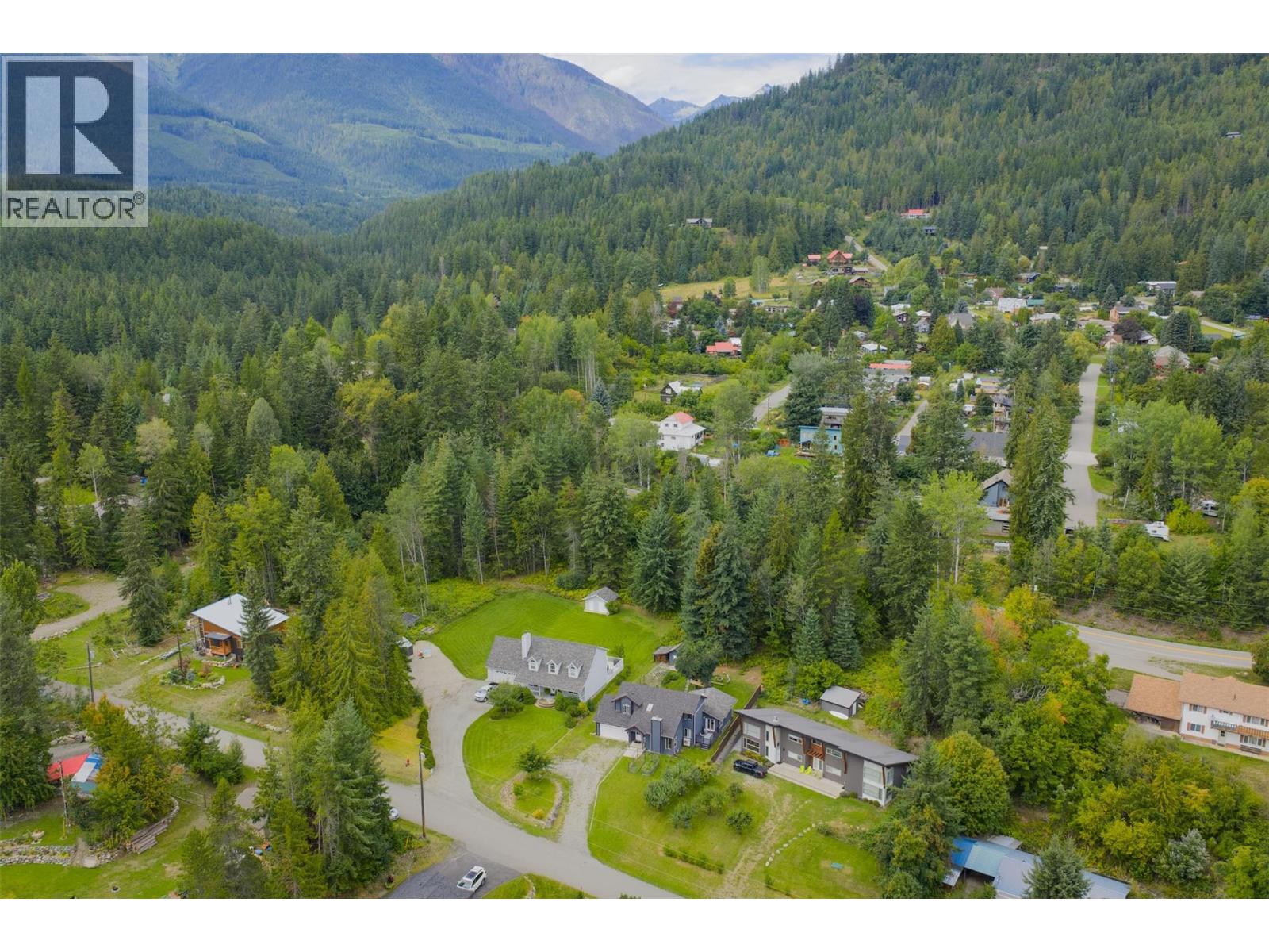 611 7th Street, Kaslo