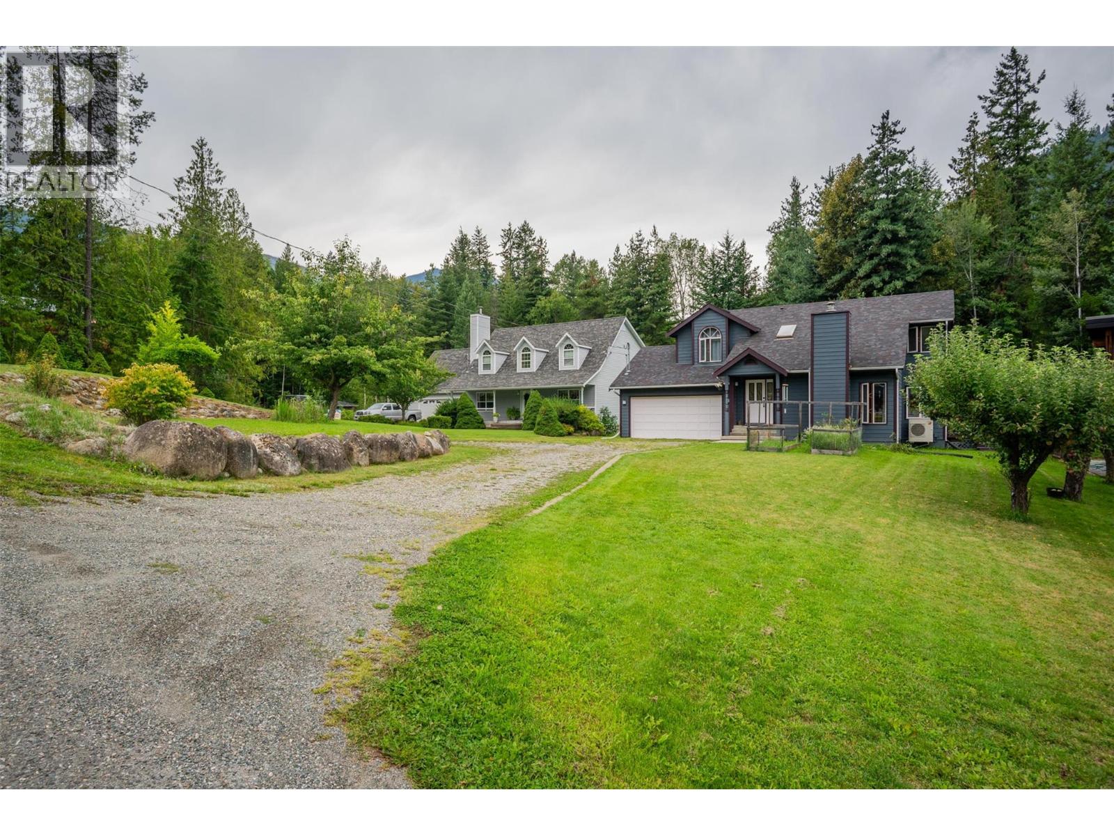 611 7th Street, Kaslo