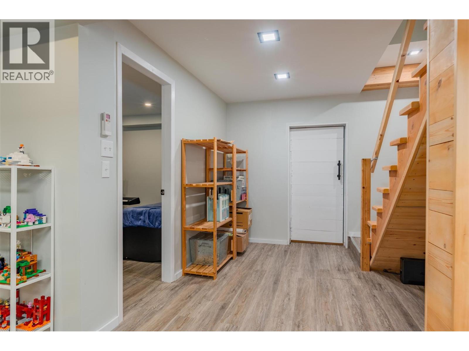 611 7th Street, Kaslo