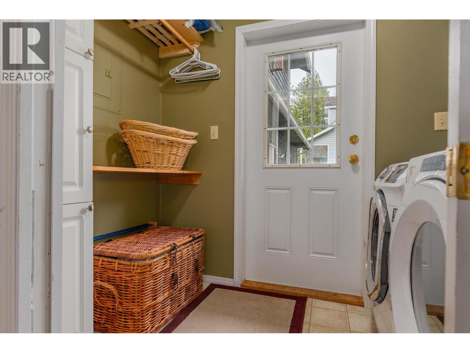 611 7th Street, Kaslo